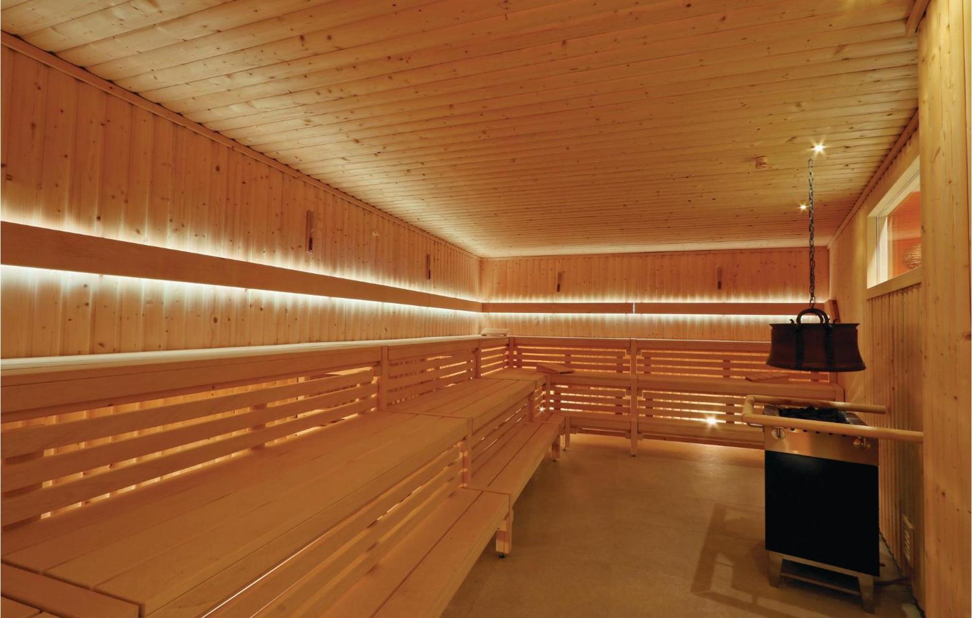 Nice Apartment In Luebeck Travemuende With Sauna ภายนอก รูปภาพ